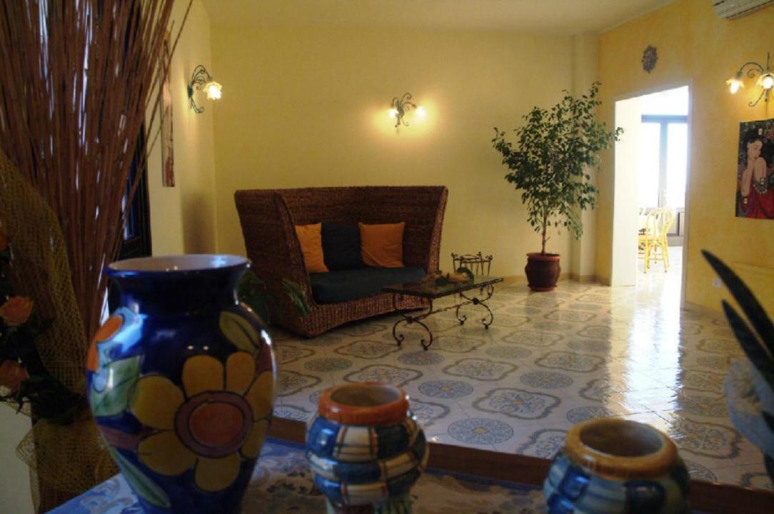 مبيت وإفطار ماكاري Torre Salina المظهر الخارجي الصورة