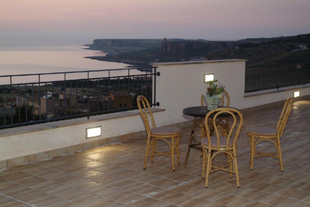 مبيت وإفطار ماكاري Torre Salina المظهر الخارجي الصورة