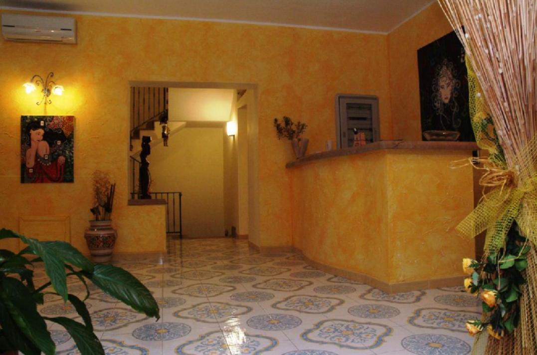 مبيت وإفطار ماكاري Torre Salina المظهر الخارجي الصورة